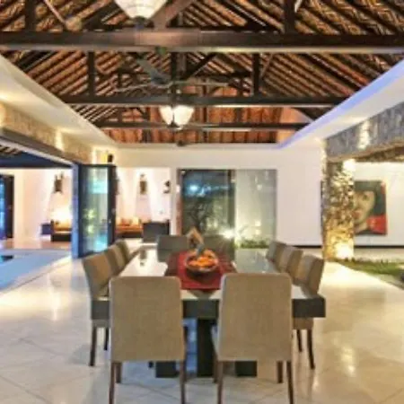Villa Samudra Raya
